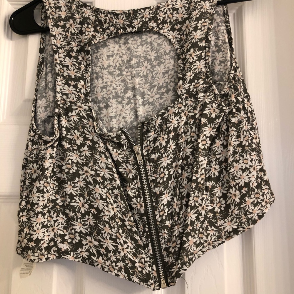 Green floral crop top